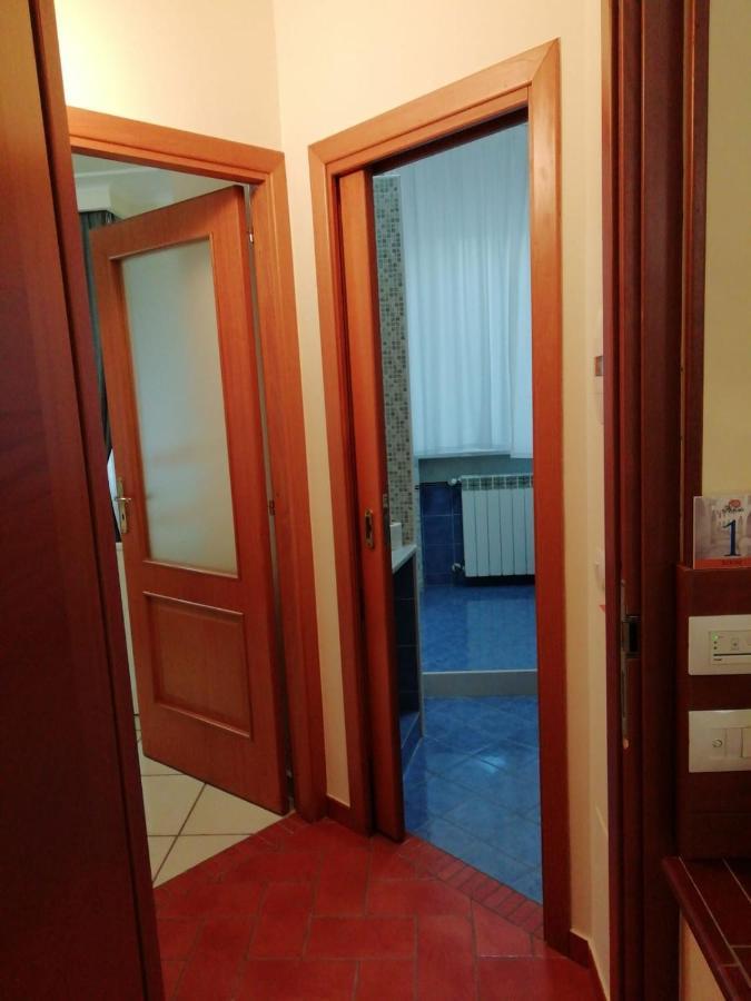 B&B Flavio Pozzuoli Luaran gambar
