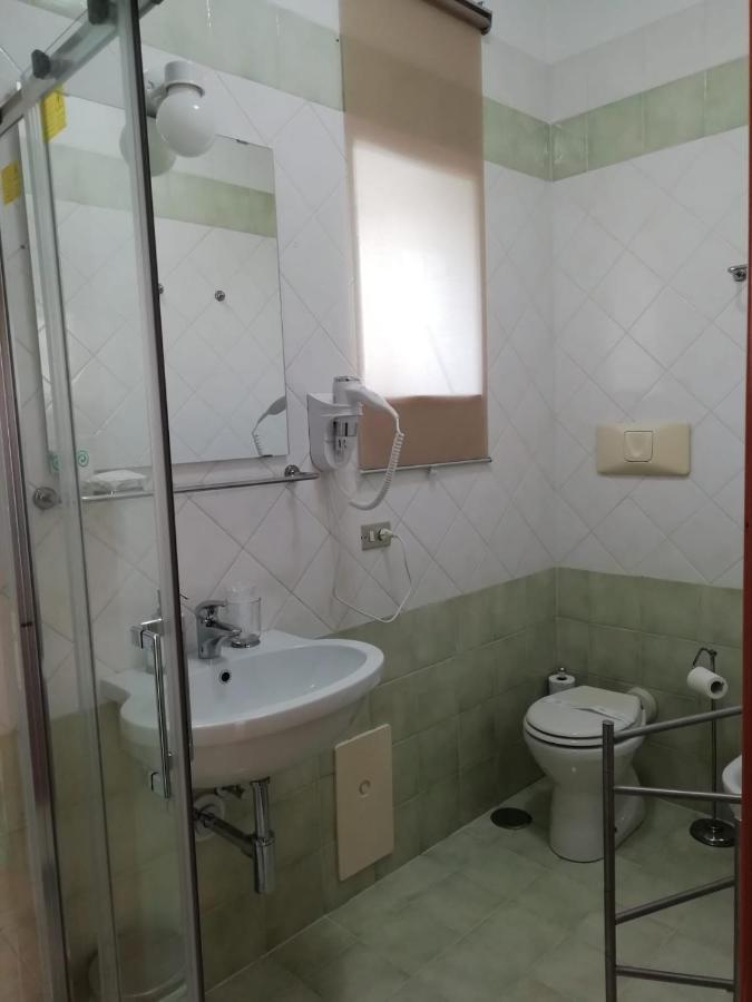 B&B Flavio Pozzuoli Luaran gambar